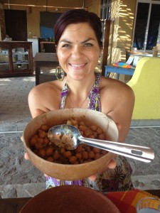Natalie Nitarski ravintola Luz del Solista tarjoilee kikherneitä hunajassa